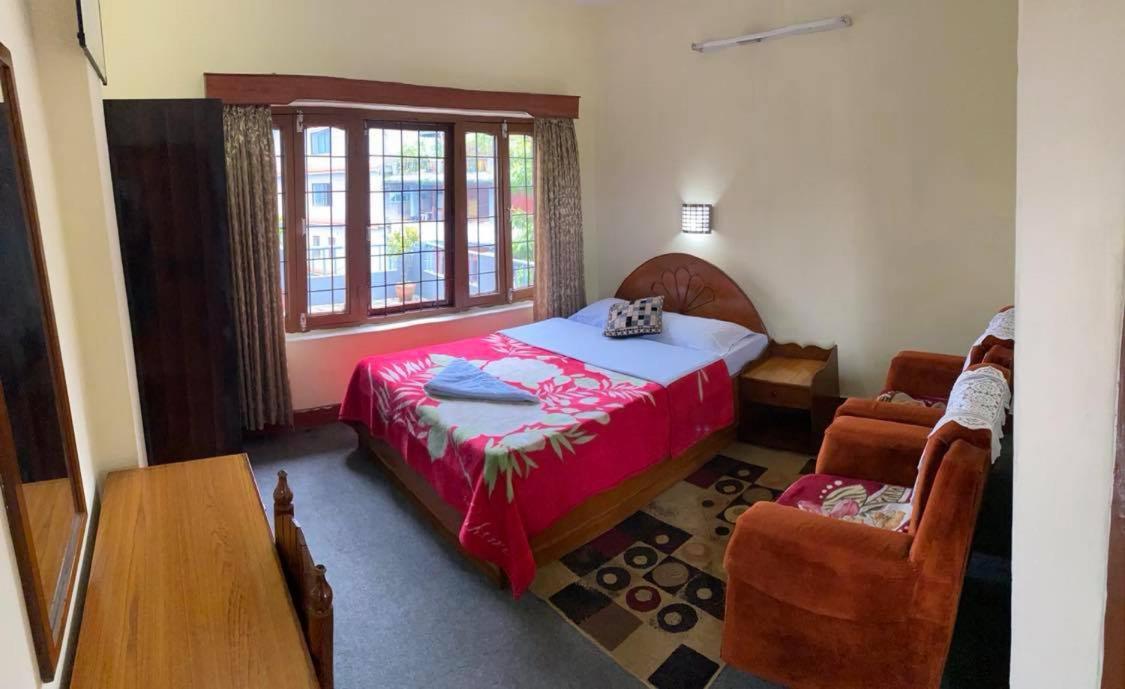 Hotel Blue Magnet Pokhara Luaran gambar