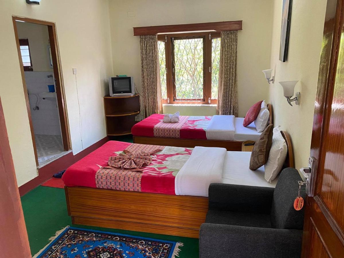Hotel Blue Magnet Pokhara Luaran gambar