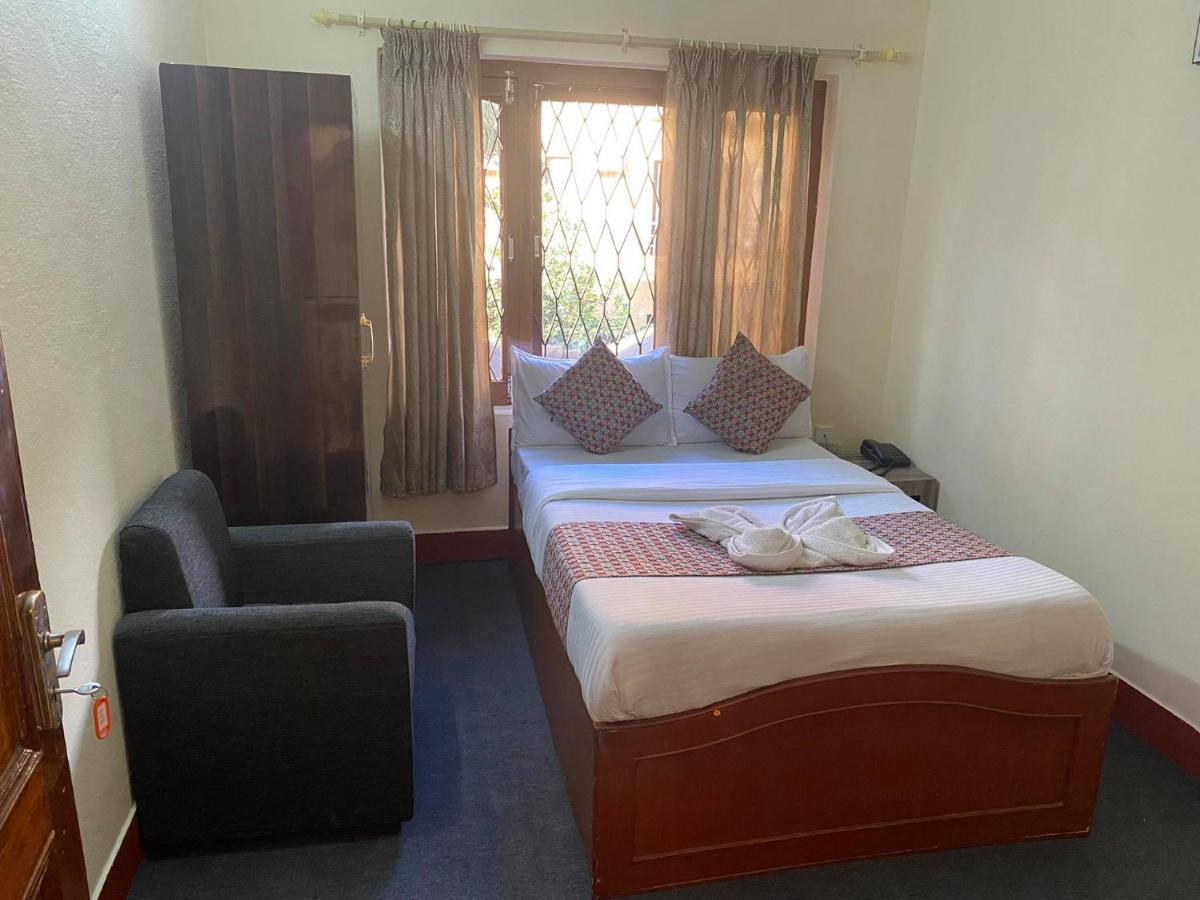 Hotel Blue Magnet Pokhara Luaran gambar
