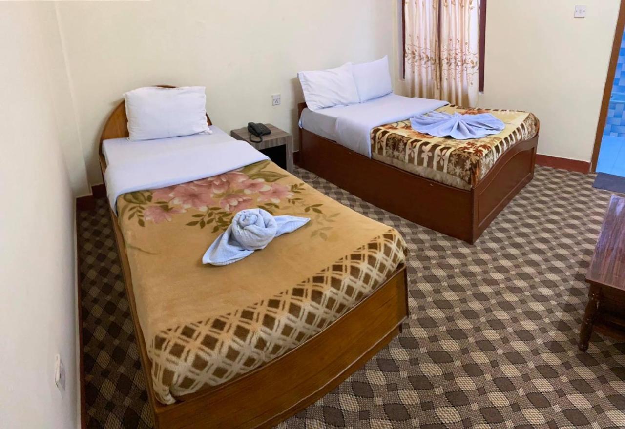 Hotel Blue Magnet Pokhara Luaran gambar