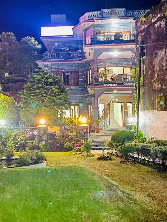 Hotel Blue Magnet Pokhara Luaran gambar