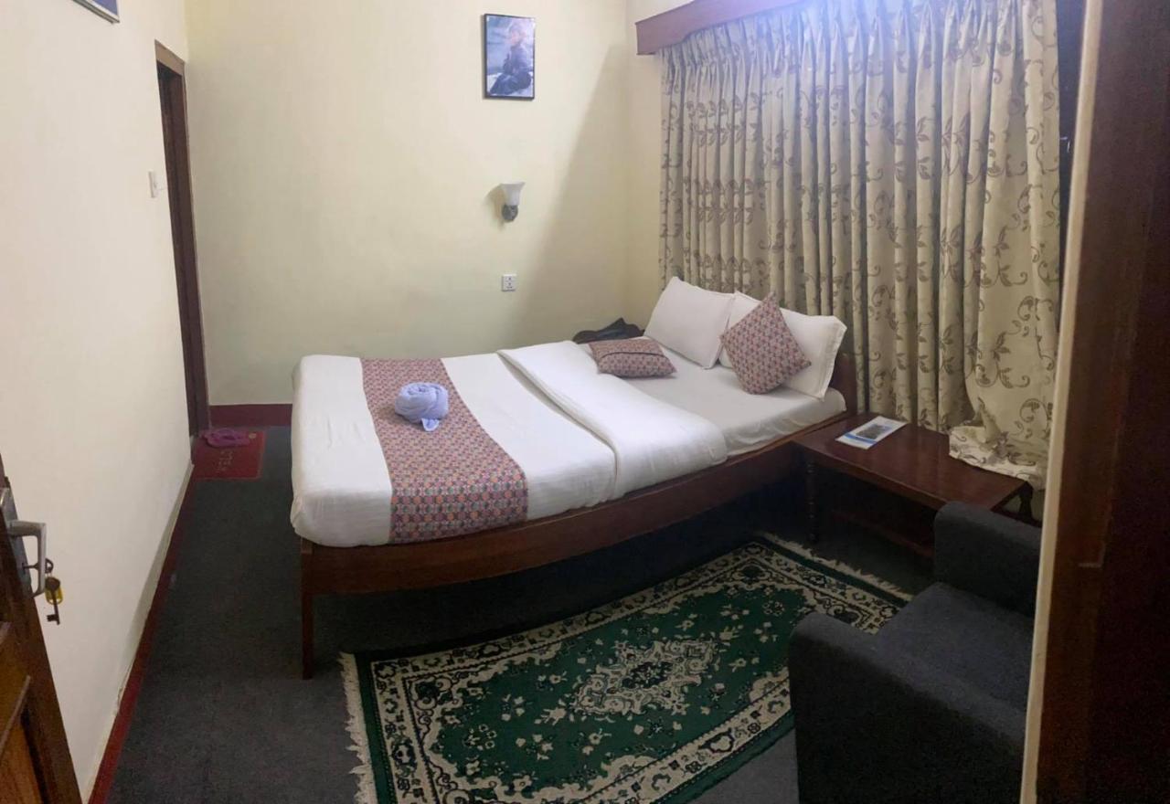 Hotel Blue Magnet Pokhara Luaran gambar