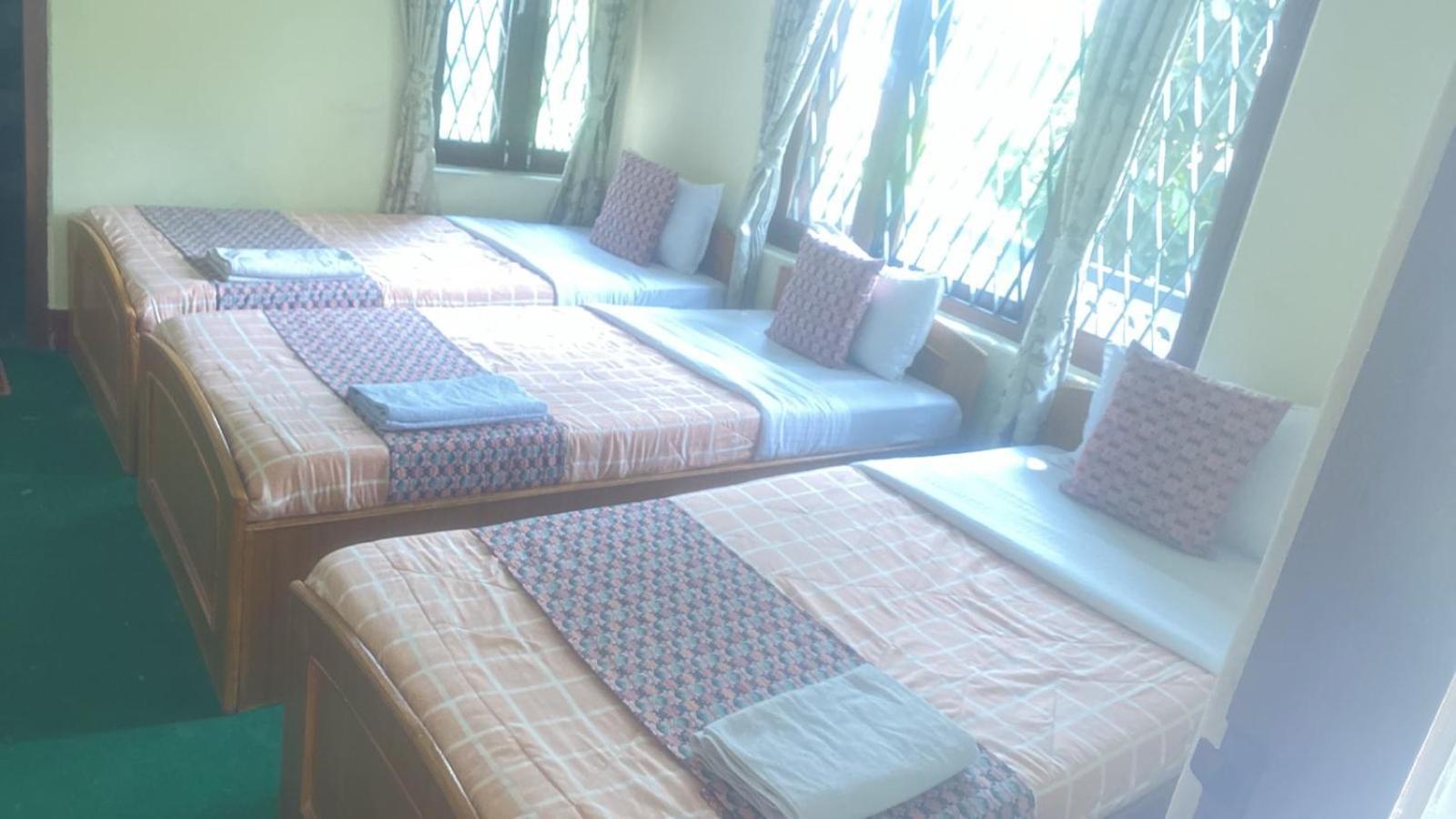 Hotel Blue Magnet Pokhara Luaran gambar